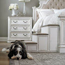 Magnolia Manor Pet Steps in Antique White