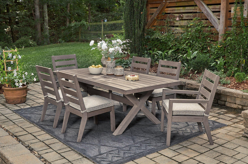 Hillside Barn Outdoor Dining Set